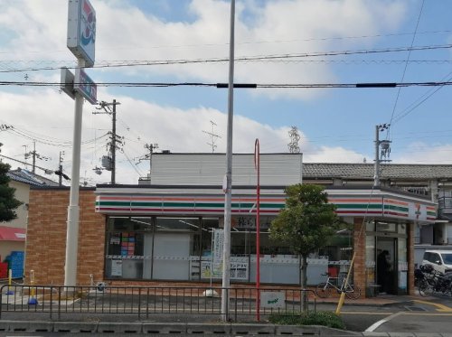 コンビニ　セブンイレブン 豊中浜1丁目店（コンビニ）まで702m