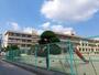 小学校　福山市立西深津小学校（小学校）まで685m