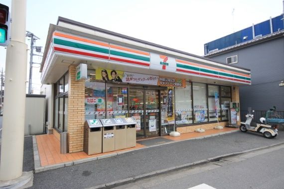 コンビニ　セブン-イレブン川越岸町店（コンビニ）まで105m
