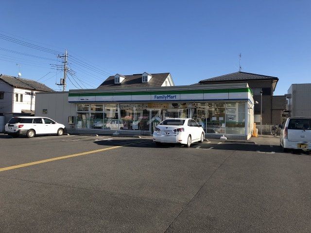 コンビニ　ファミリーマート川越岸町一丁目店（コンビニ）まで355m