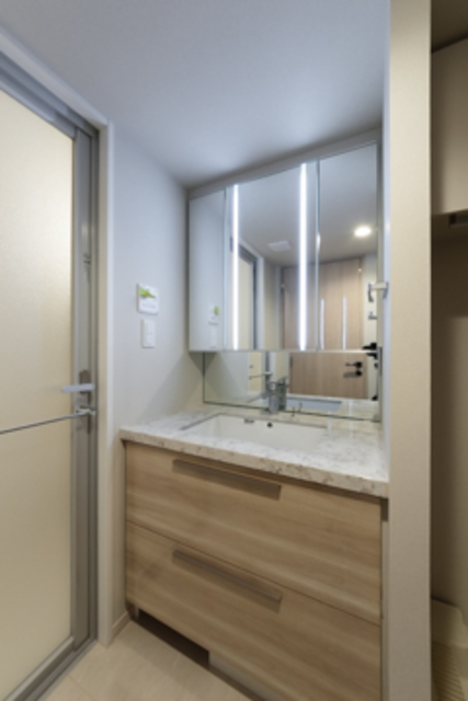洗面設備　※写真は同タイプ住戸です。