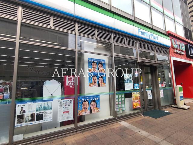コンビニ　ファミリーマートよろづやペアナード店（コンビニ）まで121m