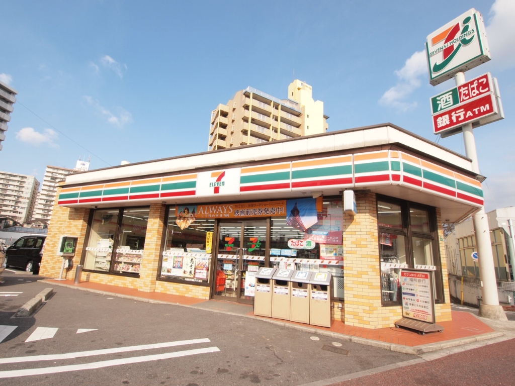 コンビニ　セブンイレブン 小倉砂津1丁目店（コンビニ）まで555m