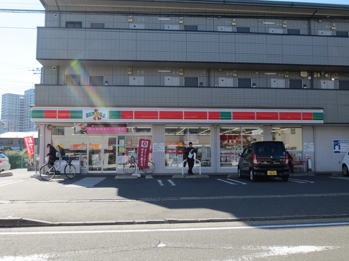 コンビニ　サンクス（コンビニ）まで750m