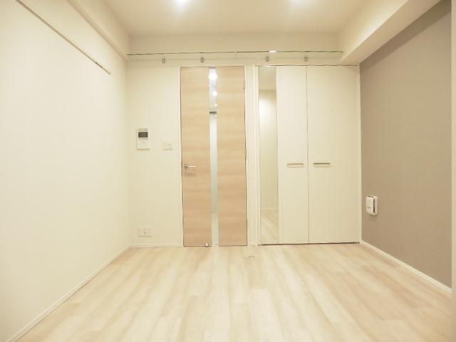 居室・リビング　こちらのリビングで趣味の時間をお楽しみください