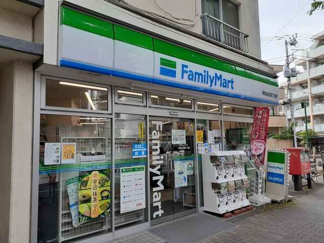 コンビニ　ファミリーマート（コンビニ）まで406m