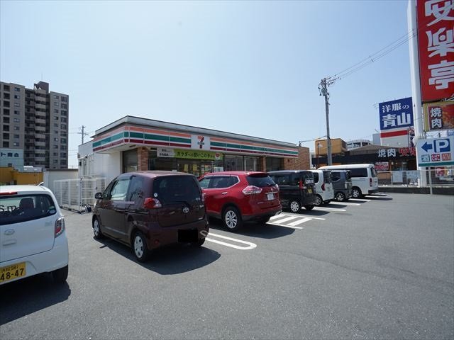 コンビニ　セブンイレブン　浜松自動車街店（コンビニ）まで400m