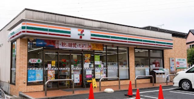 コンビニ　セブンイレブン葛飾鎌倉2丁目店（コンビニ）まで566m