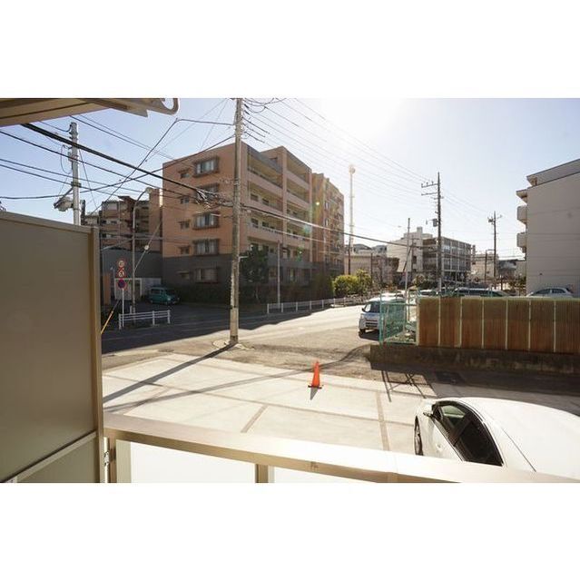 バルコニー　バルコニー側は駐車場で見通し良し！