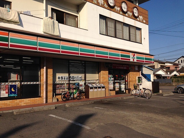 コンビニ　セブンイレブン宮崎柳丸町店（コンビニ）まで694m