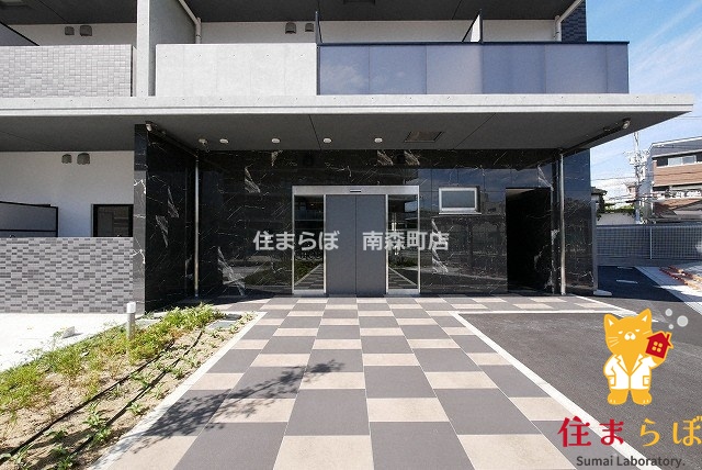 エントランス　共用部の印象も大切に