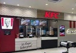 飲食店　ケンタッキーフライドチキンイトーヨーカドー新宿富久店（飲食店）まで400m