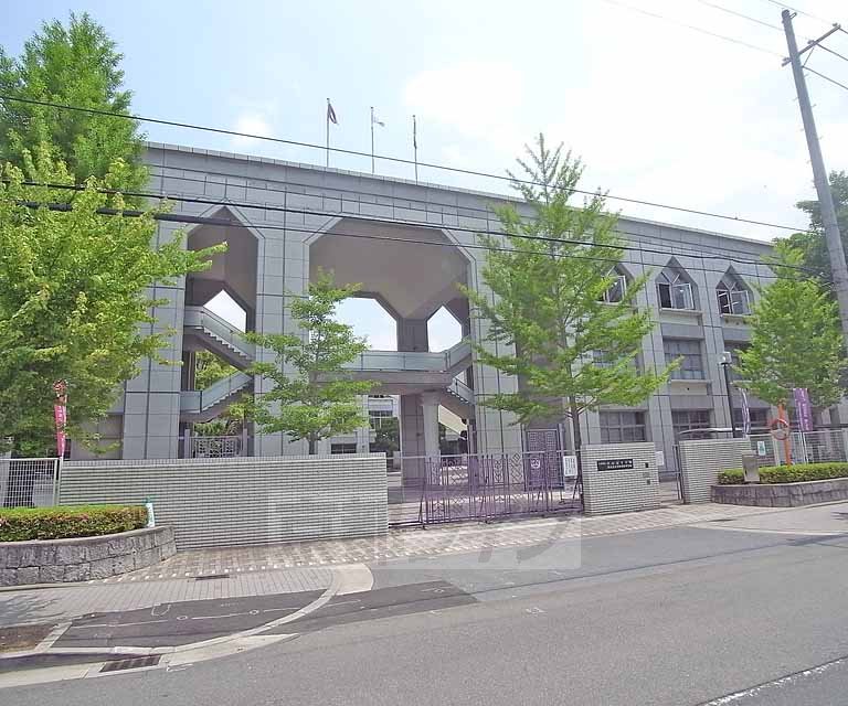 中学校　洛北高等学校附属中学校（下鴨梅ノ木町）（中学校）まで476m