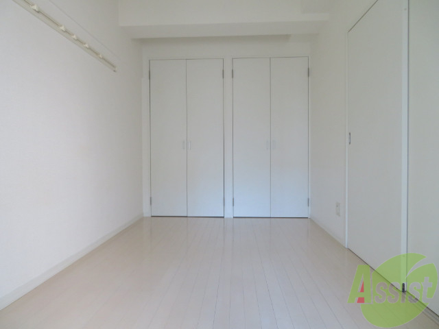 その他部屋・スペース　こちらは６帖の洋室です。寝室にご利用ください。