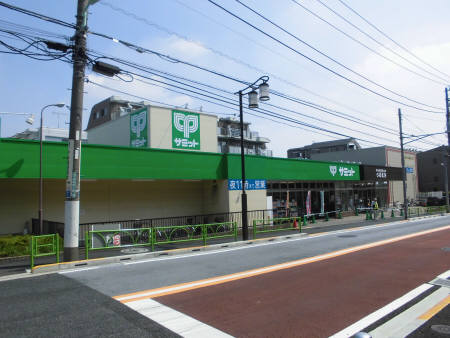 スーパー　サミット弦巻通り店（スーパー）まで136m