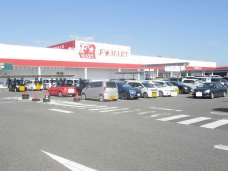 ホームセンター　F☆MARTサーキット通り店（ホームセンター）まで1057m