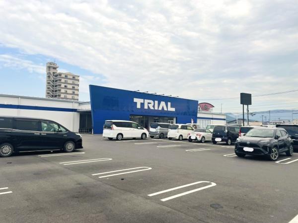 スーパー　スーパーセンタートライアル　坂ノ市店（スーパー）まで1091m