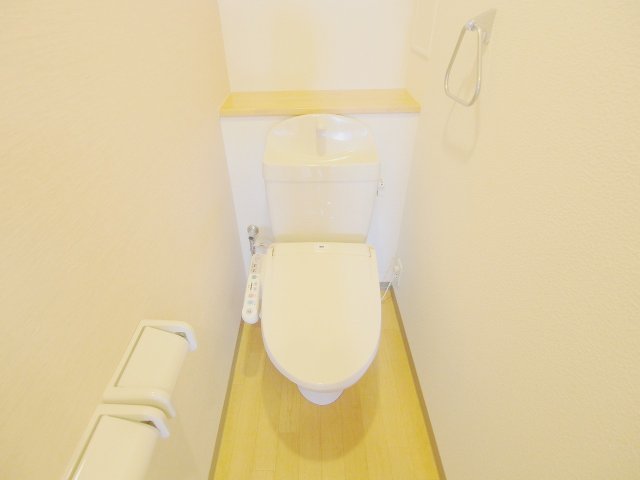 トイレ　※同じ間取りの別部屋のお写真です※