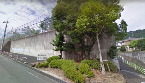 小学校　広島市立長束西小学校（小学校）まで612m