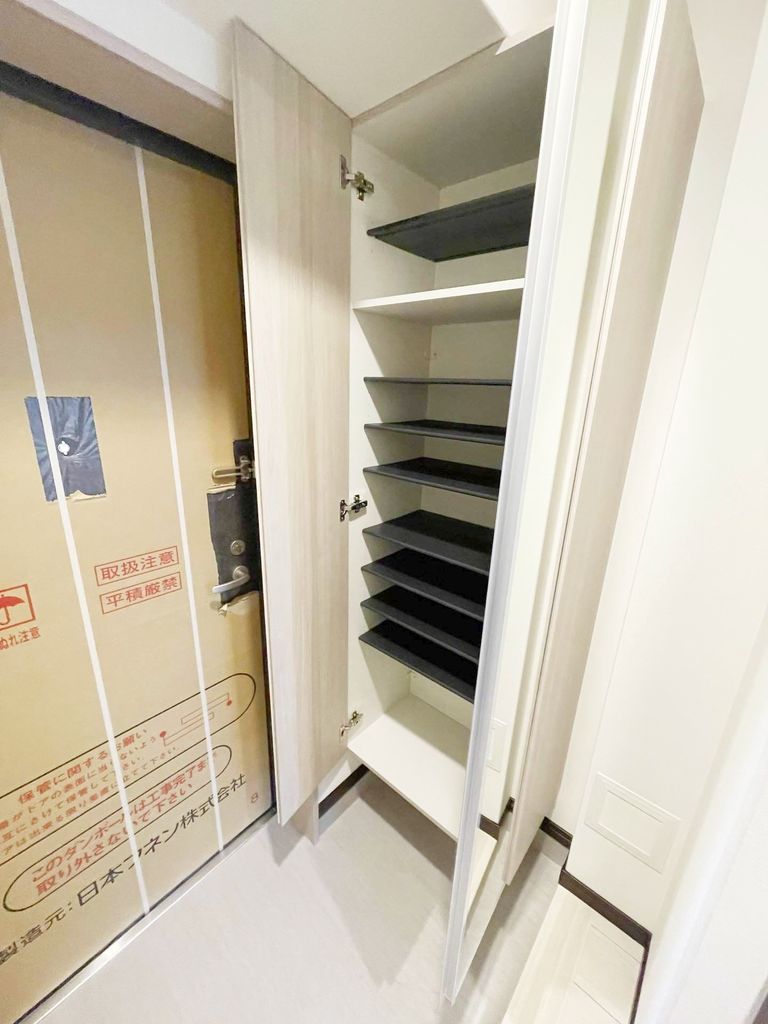 RESIDENCE石城町の玄関写真