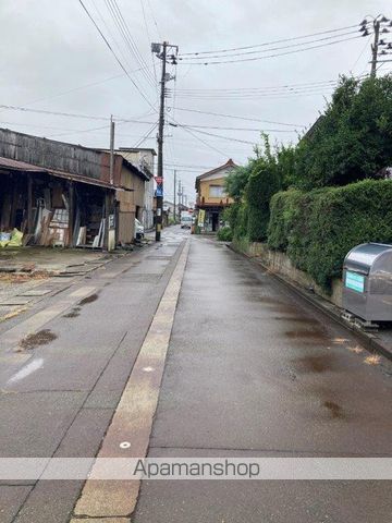 その他　前面道路（その他）まで0m