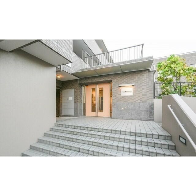 エントランス　建物の内部です