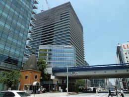 ショッピングセンター　東京スクエアガーデン（ショッピングセンター）まで124m