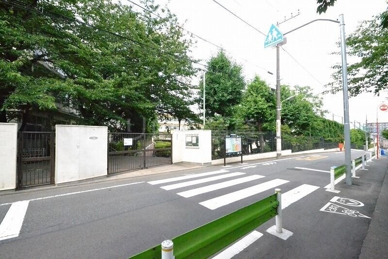 中学校　東調布中学校（中学校）まで636m