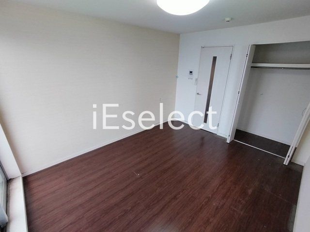 その他部屋・スペース　バルコニー側から見たお部屋。