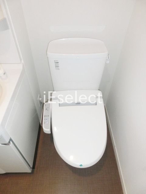 トイレ　洗浄機能付き。