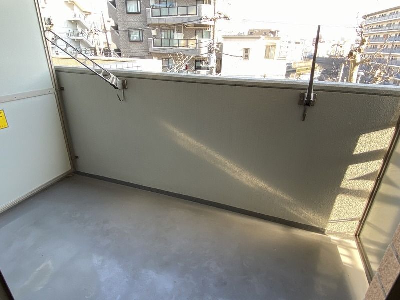 バルコニー　広々としたバルコニーです