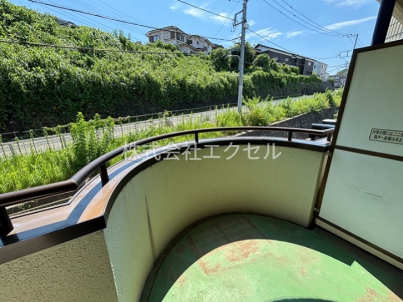 バルコニー　広々したバルコニーです。