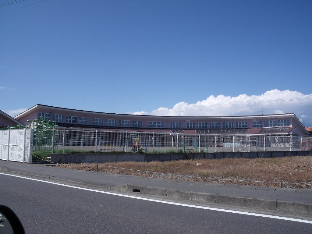 幼稚園・保育園　さくら保育園（幼稚園・保育園）まで1353m