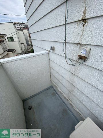 バルコニー　別部屋写真参考・室外洗濯機置場