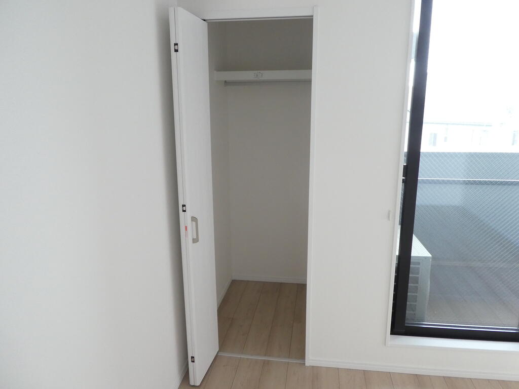収納　同物件別部屋(同タイプ間取り)のものです。