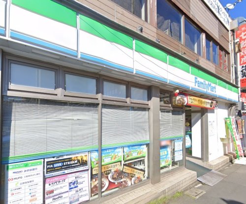 コンビニ　ファミリーマート 西小山駅前店（コンビニ）まで156m
