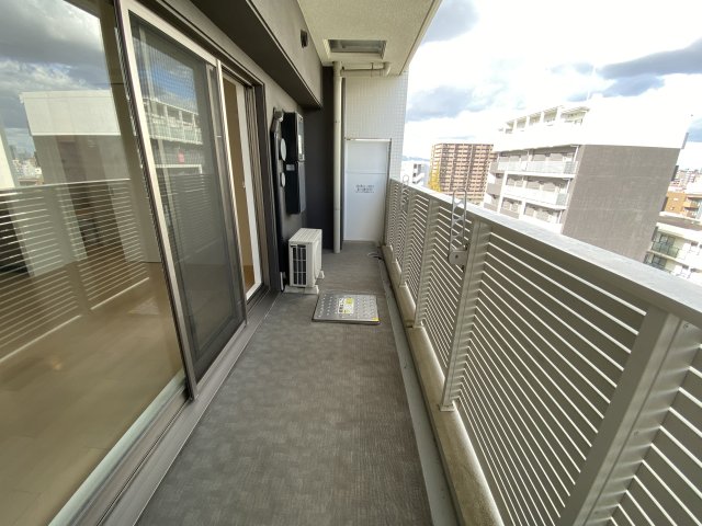 バルコニー　ひろーいバルコニー