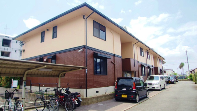 建物外観　落ち着いた雰囲気の外観です