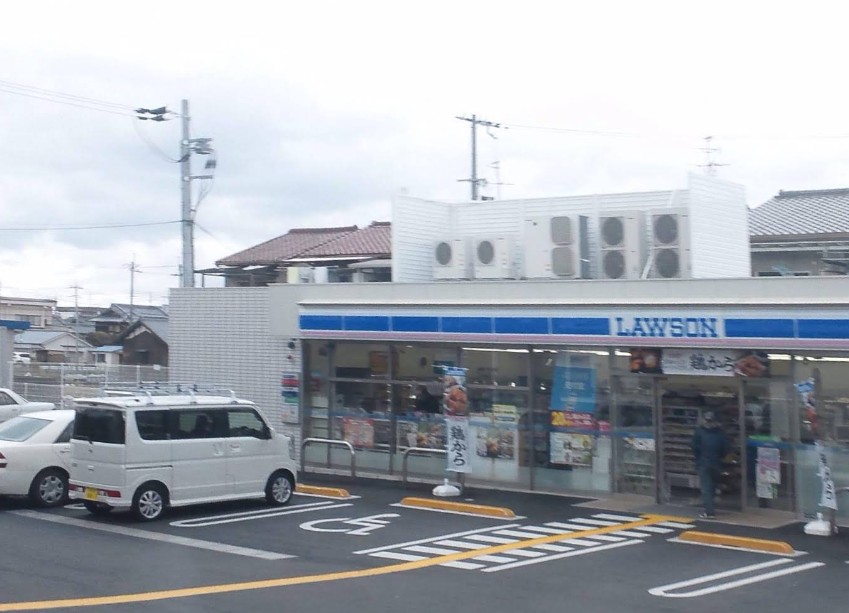 コンビニ　ローソン 寝屋川中神田町店（コンビニ）まで273m