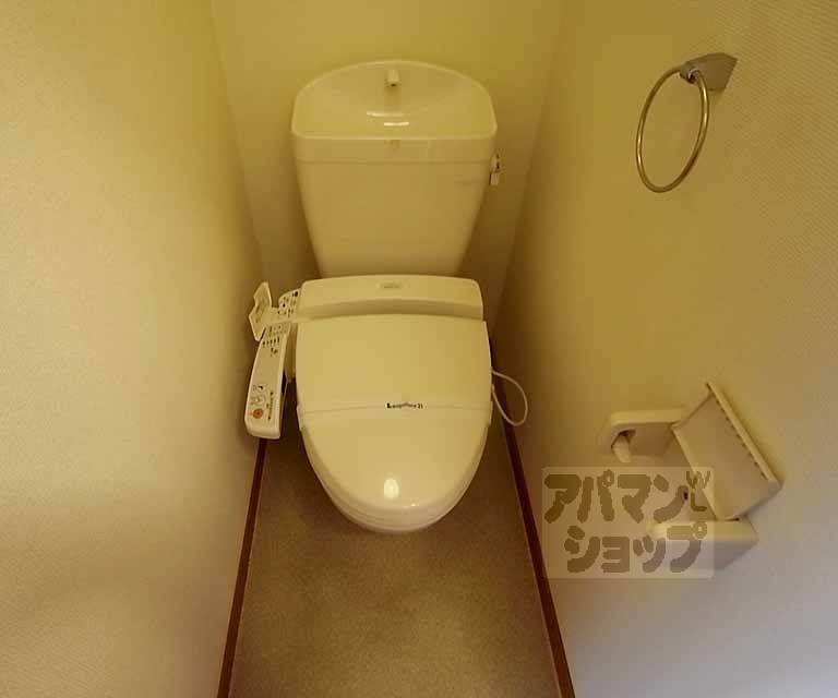 レオパレス吉川のトイレ写真