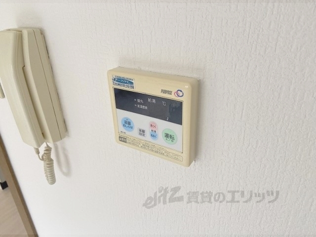 その他設備　給湯器リモコン