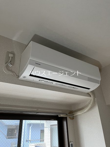その他　エアコン完備です。※参考画像