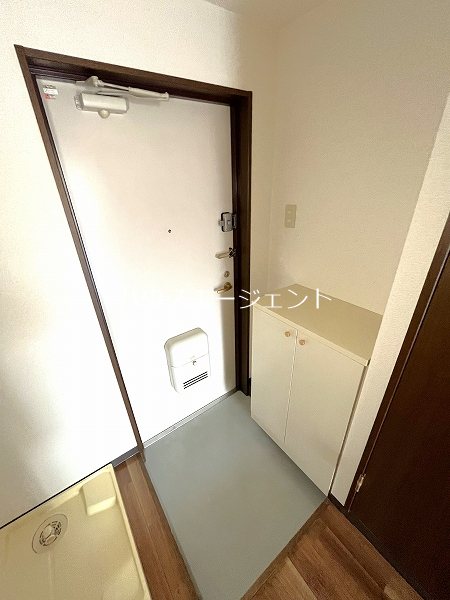 玄関　玄関です。※参考画像