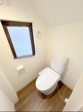 トイレ　落ち着いたトイレです