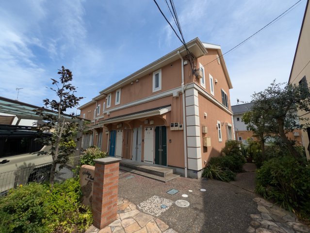 建物外観　落ち着いた雰囲気の外観です