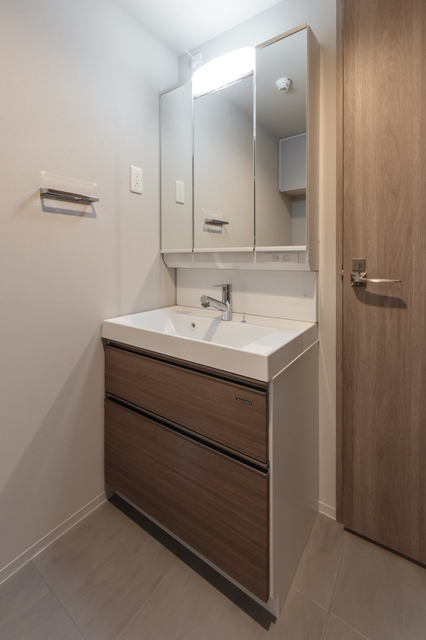 洗面設備　※写真は同タイプ住戸です。