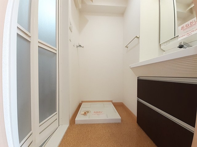 洗面設備　シンプルで使いやすい洗面台です！