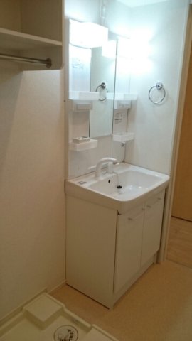 洗面設備　広い洗面スペース