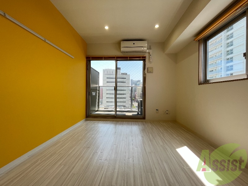 居室・リビング　陽の光が差し込む明るいお部屋は気持がいいですね～