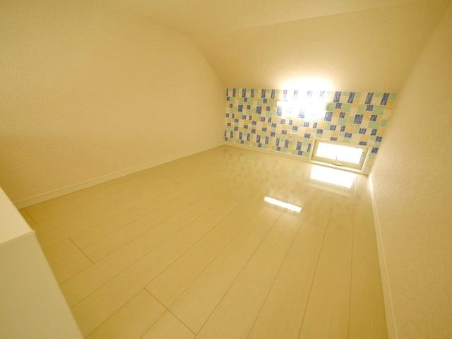 収納　同物件別部屋写真